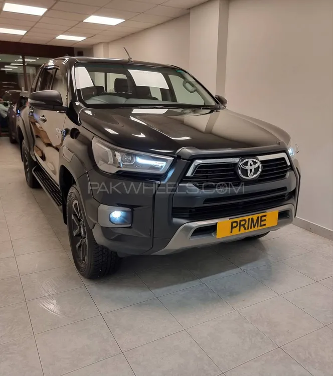 Toyota Hilux 2025 for Sale in Karachi Image-1