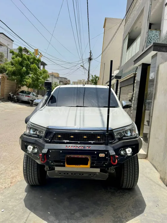 Toyota Hilux 2020 for Sale in Karachi Image-1