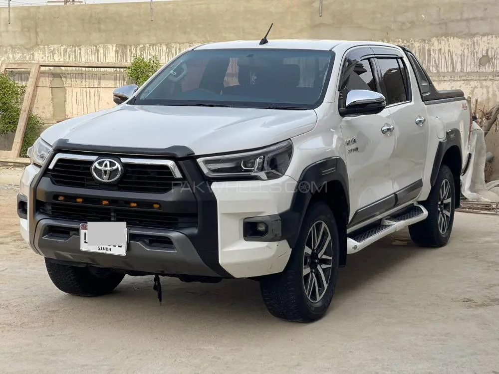 Toyota Hilux 2021 for Sale in Karachi Image-1