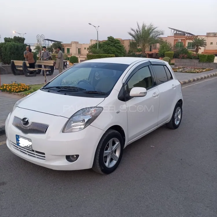 Toyota Vitz 2007 for Sale in Islamabad Image-1