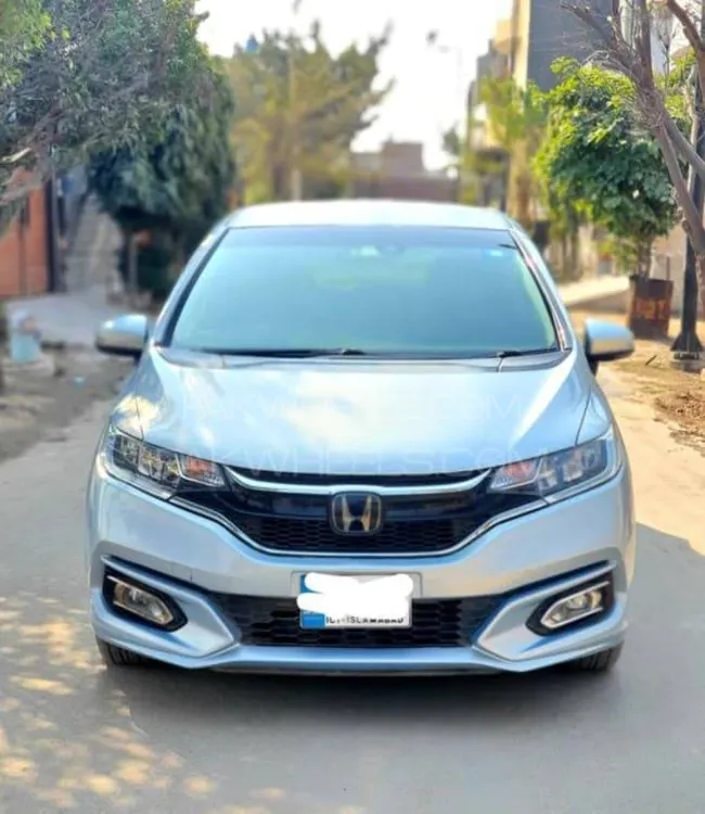 Honda Fit 2018 for Sale in Lahore Image-1