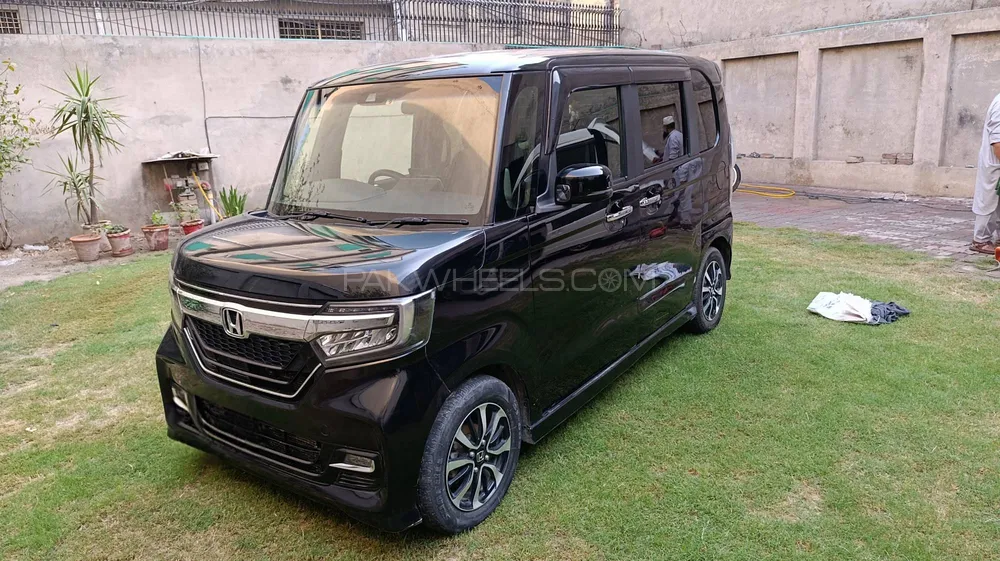 Honda N Box 2017 for Sale in Sialkot Image-1
