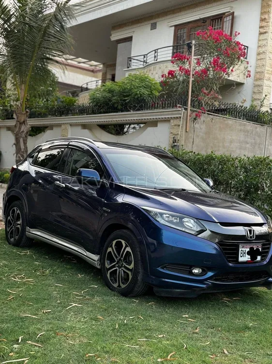 Honda Vezel 2014 for Sale in Karachi Image-1