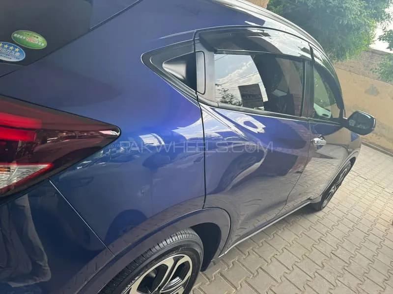 Honda Vezel 2016 for Sale in Sahiwal Image-1