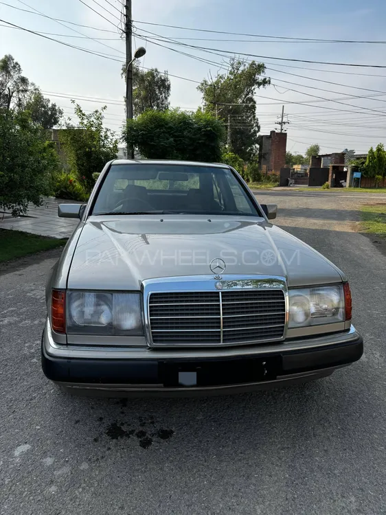 Mercedes Benz E Class 1991 for Sale in Lahore Image-1