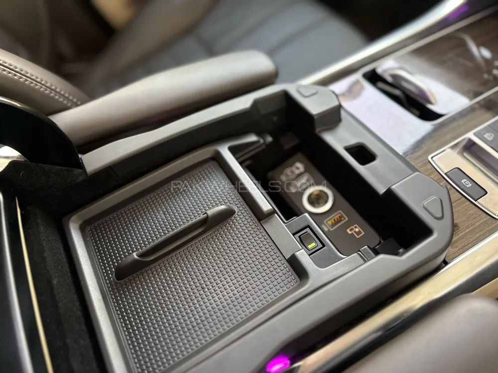 Range Rover Sport 2016 for Sale in Karachi Range Rover Sport 2016 for Sale in Karachi Image-12