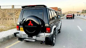 Mitsubishi Pajero Super Exceed 3.0 1990 for Sale