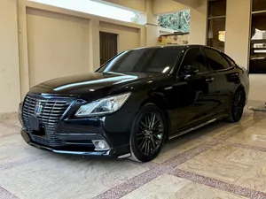 Toyota Crown Royal Saloon G 2013 for Sale