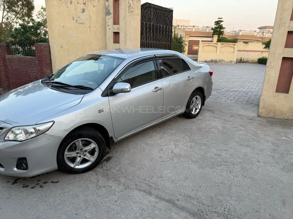 Toyota Corolla 2011 for Sale in Peshawar Image-1