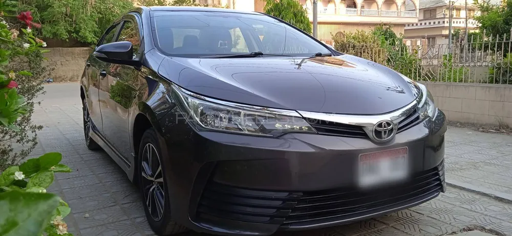 Toyota Corolla 2018 for Sale in Karachi Image-1