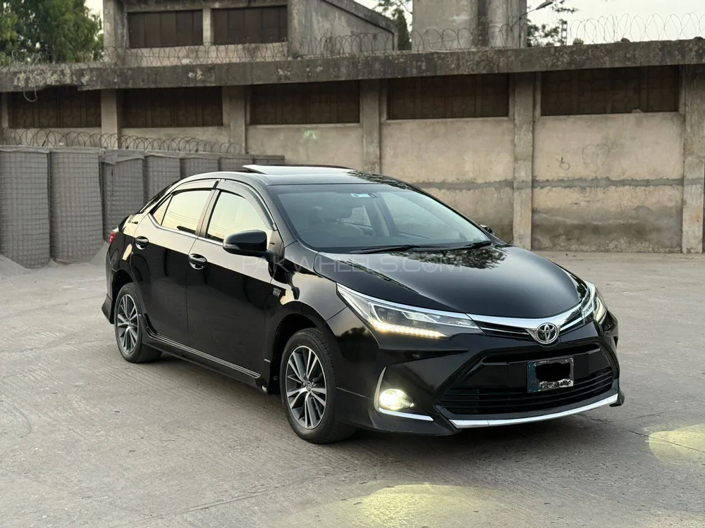 Toyota Corolla 2021 for Sale in Islamabad Image-1
