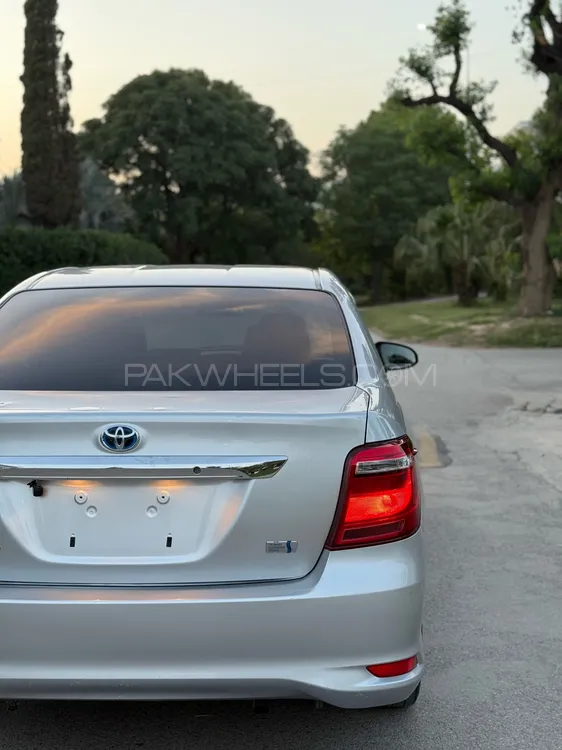 Toyota Corolla Axio 2017 for Sale in Islamabad Image-1
