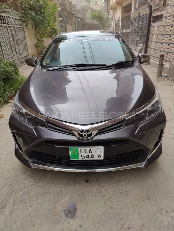 Toyota Corolla 2017 for Sale in Islamabad Image-1