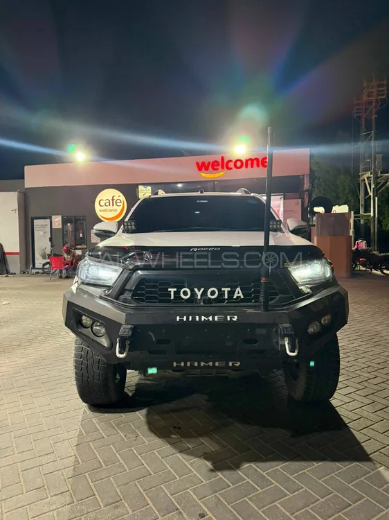 Toyota Hilux 2018 for Sale in Karachi Image-1