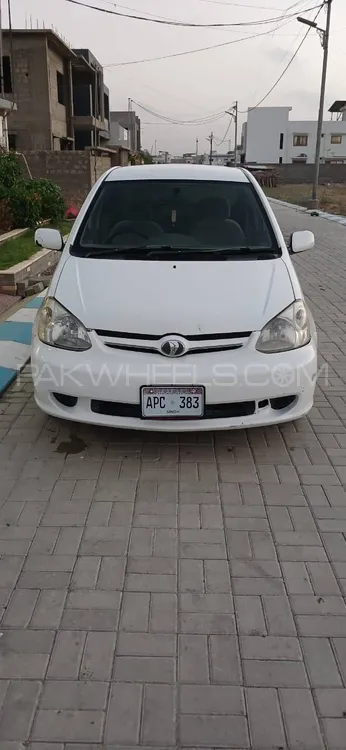 Toyota Platz 2003 for Sale in Karachi Image-1