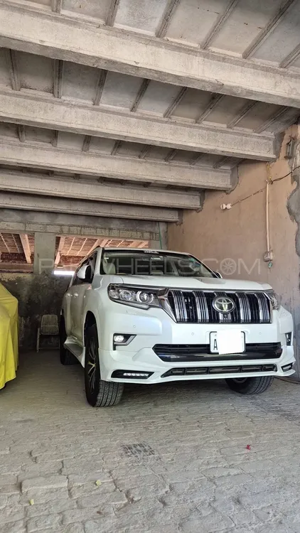 Toyota Prado 2018 for Sale in Lahore Image-1