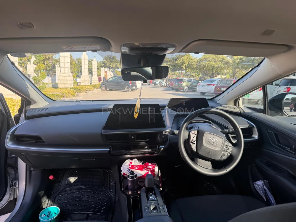 Toyota Prius 2023 for Sale in Islamabad Toyota Prius 2023 for Sale in Islamabad Image-8