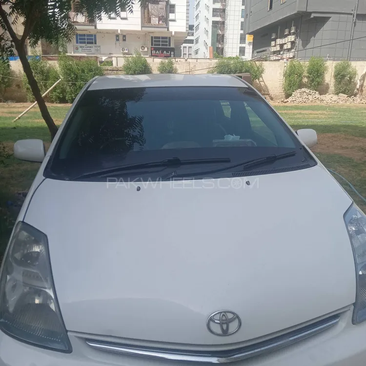 Toyota Prius 2011 for Sale in Karachi Image-1