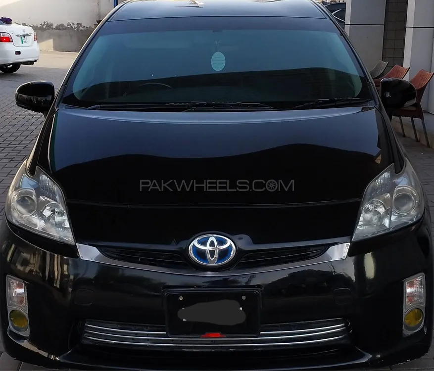 Toyota Prius 2010 for Sale in Multan Image-1