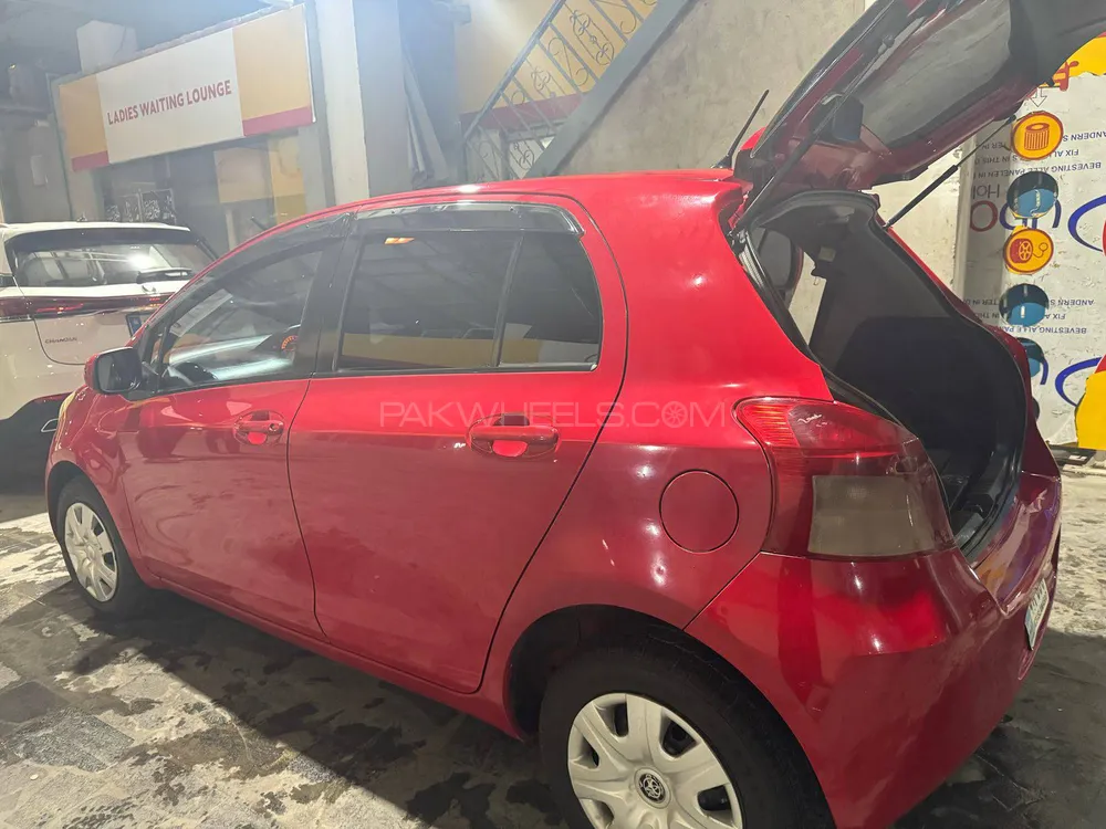 Toyota Vitz 2007 for Sale in Hangu Image-1