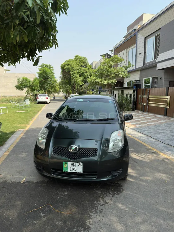 Toyota Vitz 2012 for Sale in Faisalabad Image-1
