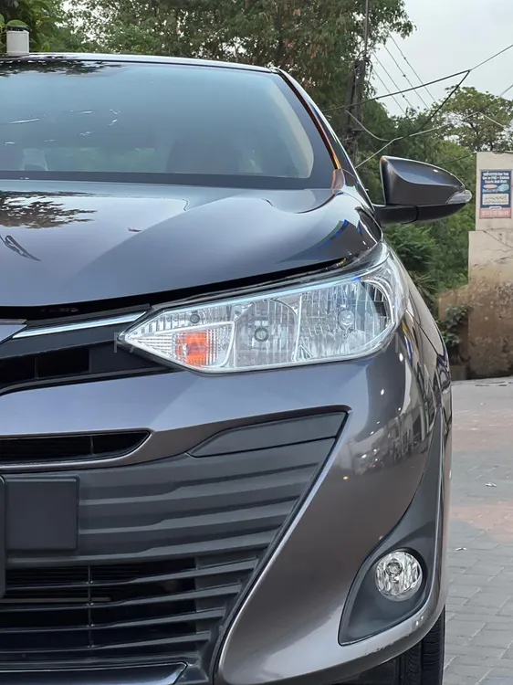 Toyota Yaris Sedan 2021 for Sale in Lahore Image-1