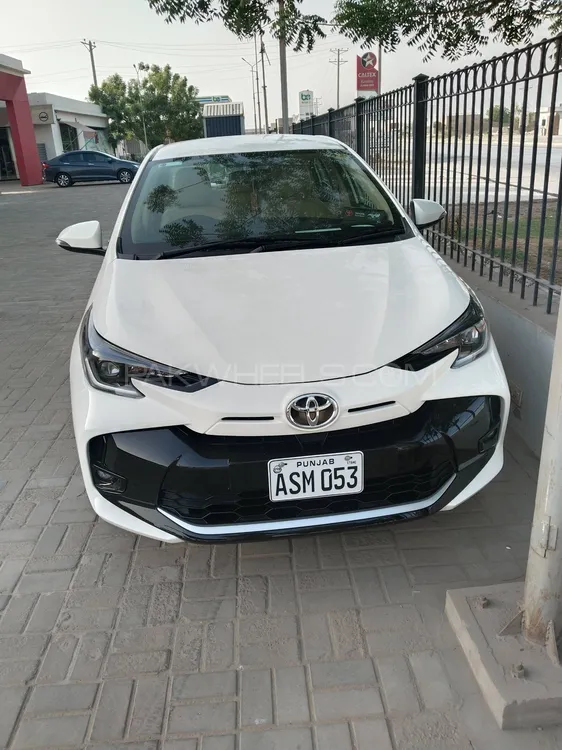 ٹویوٹا یارس سیڈان 2024 for Sale in صادق آباد Image-1