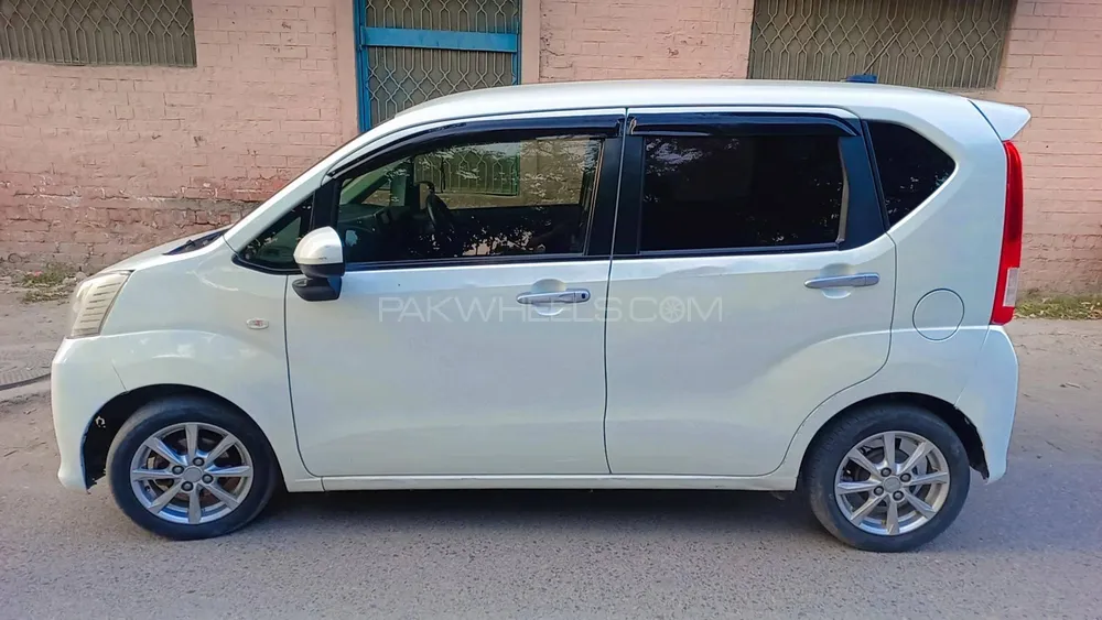 Daihatsu Move 2017 for Sale in Lahore Image-1