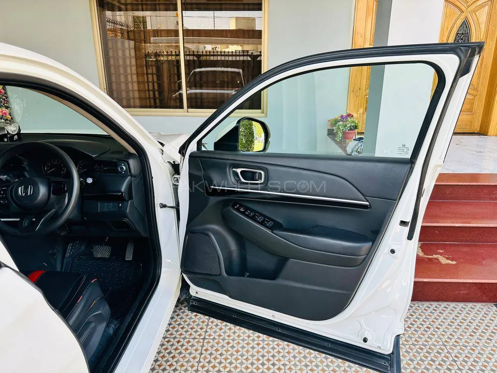 Honda HR-V 2023 for Sale in Lahore Image-1