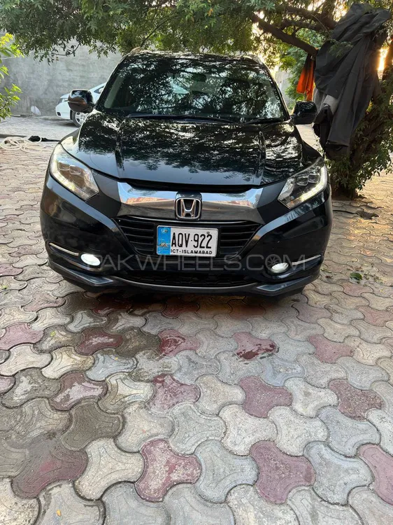 Honda Vezel 2014 for Sale in Islamabad Image-1