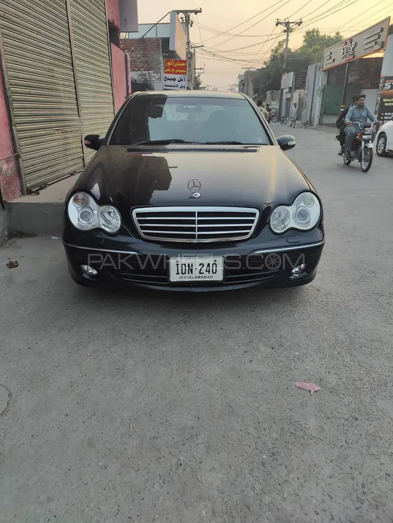 Mercedes Benz C Class 2002 for Sale in Lahore Image-1