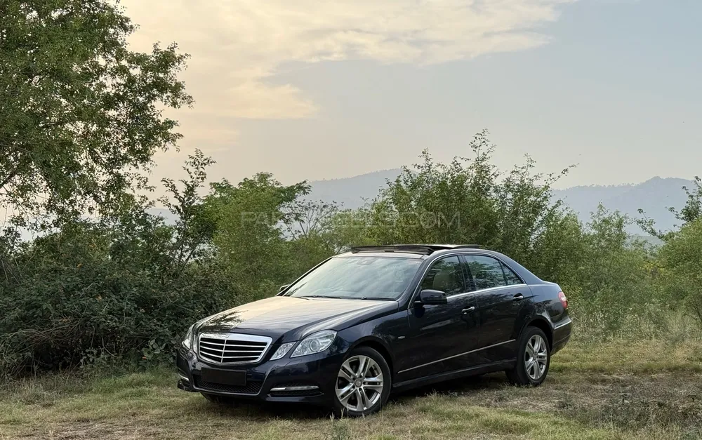 Mercedes Benz E Class 2012 for Sale in Islamabad Image-1