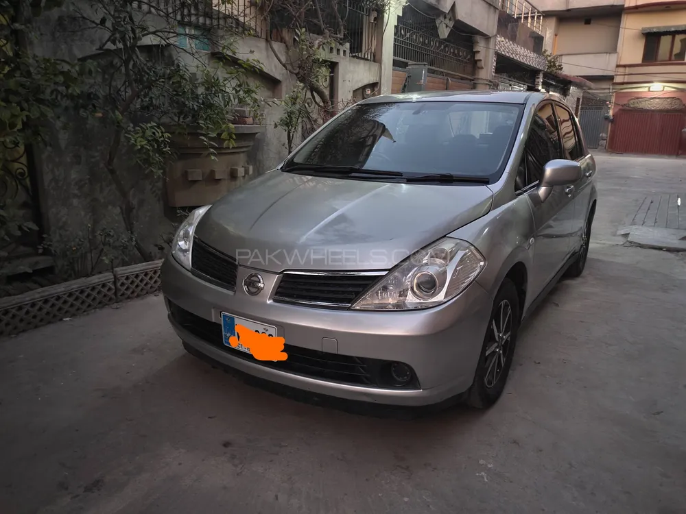 Nissan Tiida 2013 for Sale in Gujrat Image-1