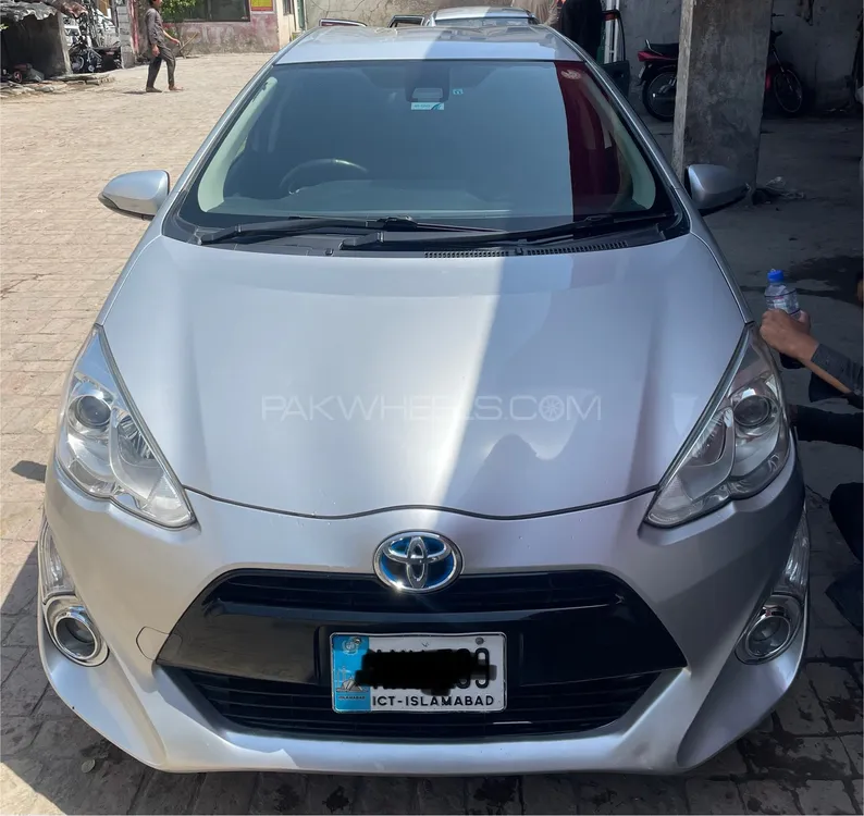 Toyota Aqua 2016 for Sale in Islamabad Image-1