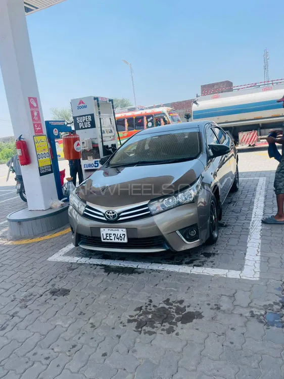 Toyota Corolla 2015 for Sale in Daska Image-1