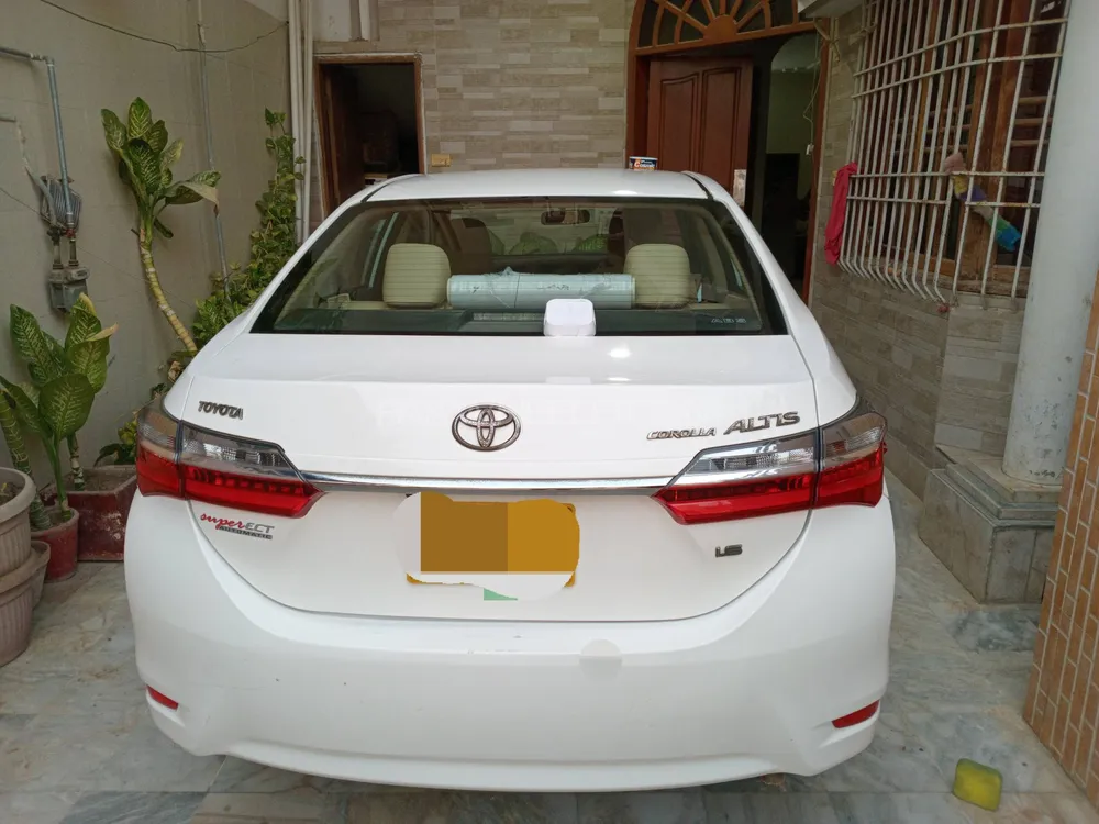 Toyota Corolla 2020 for Sale in Karachi Image-1