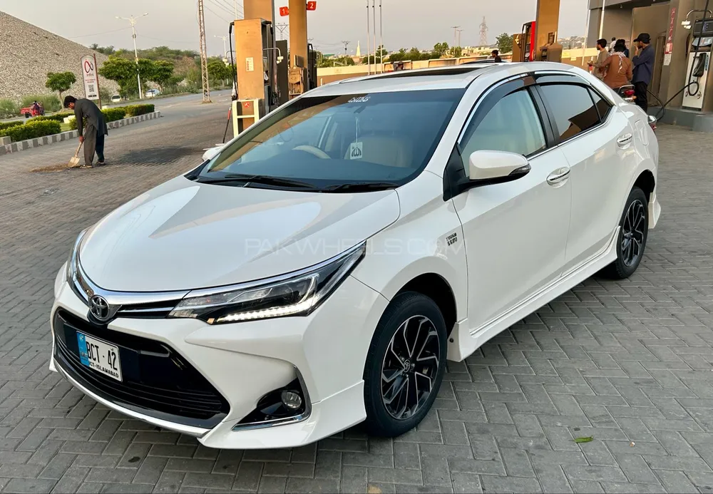 Toyota Corolla 2023 for Sale in Mirpur A.K. Image-1