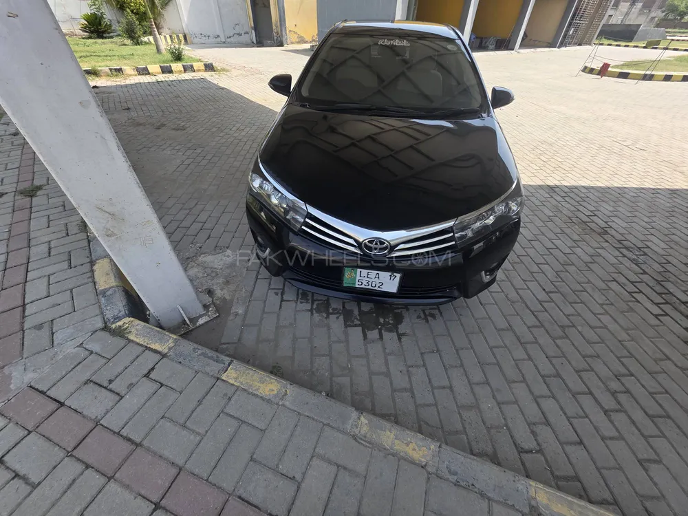 Toyota Corolla 2017 for Sale in Islamabad Image-1