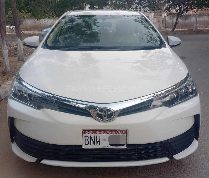 Toyota Corolla 2018 for Sale in Karachi Image-1