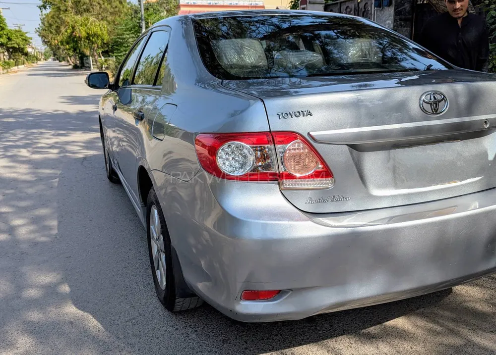 Toyota Corolla 2014 for Sale in Peshawar Image-1