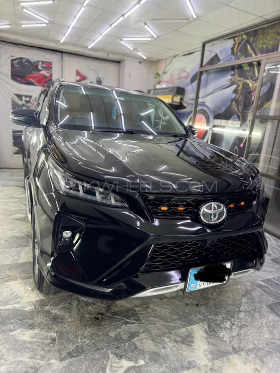 Toyota Fortuner 2018 for Sale in Faisalabad Image-1