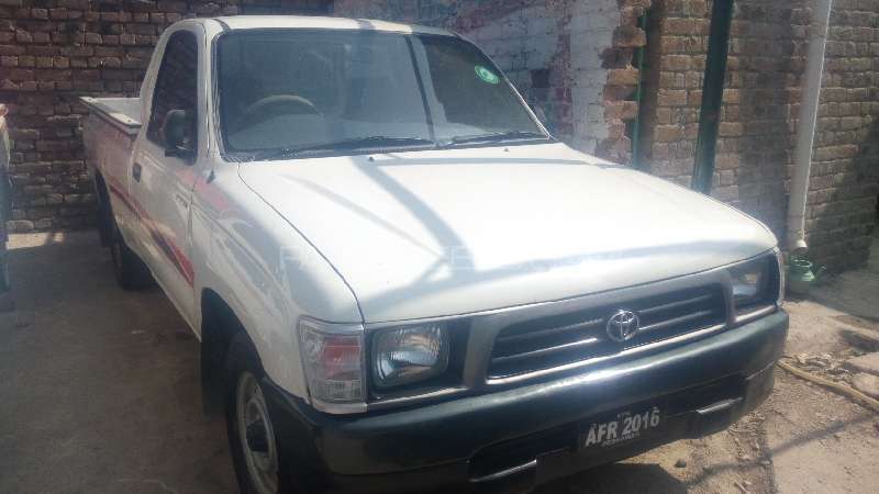Toyota Hilux 1993 for Sale in Peshawar Image-1