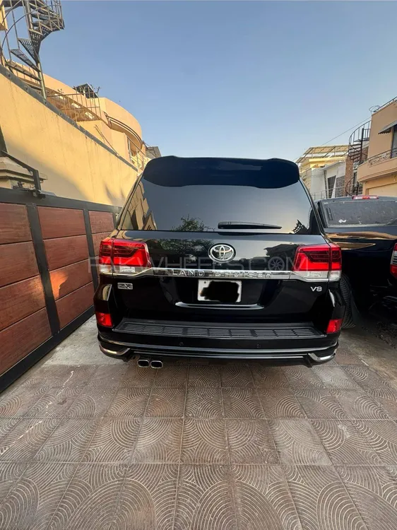 Toyota Land Cruiser 2016 for Sale in Lahore Image-1