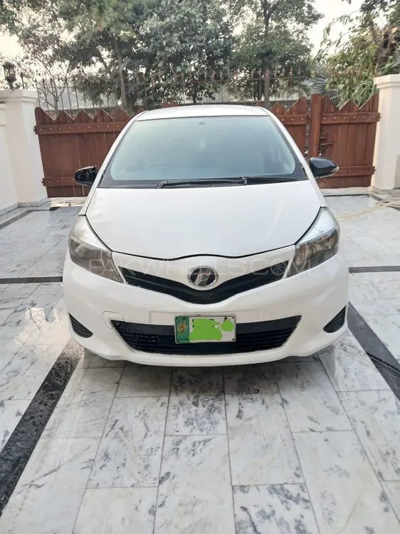 Toyota Vitz 2012 for Sale in Lahore Image-1