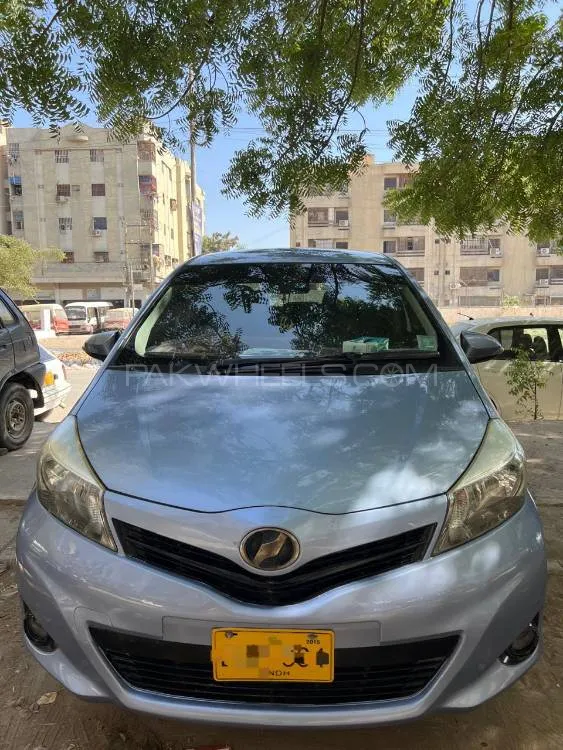 Toyota Vitz 2015 for Sale in Karachi Image-1