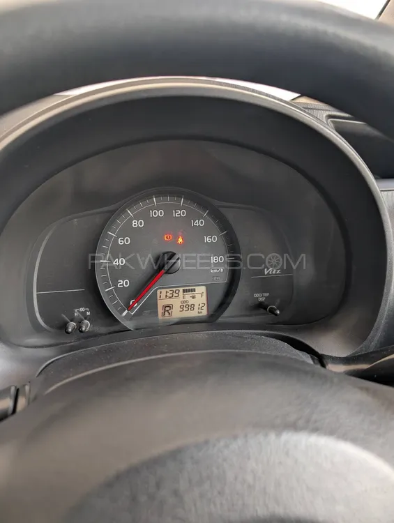 Toyota Vitz 2011 for Sale in Dera ismail khan Image-1