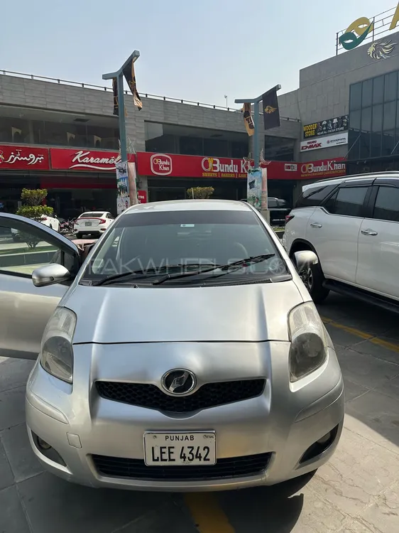 Toyota Vitz 2010 for Sale in Gujranwala Image-1