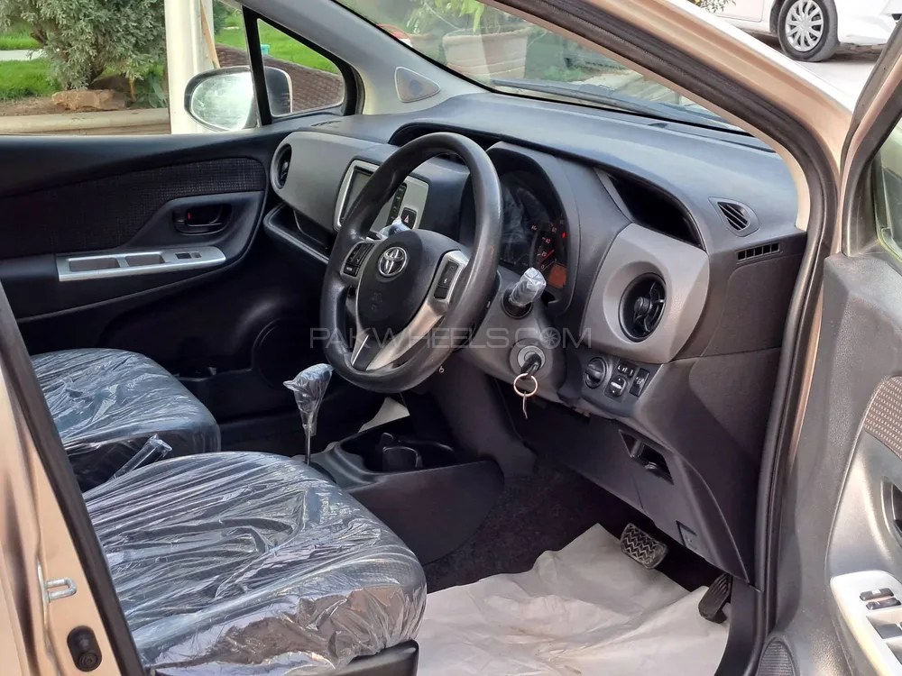 Toyota Vitz 2015 for Sale in Karachi Toyota Vitz 2015 for Sale in Karachi Image-5