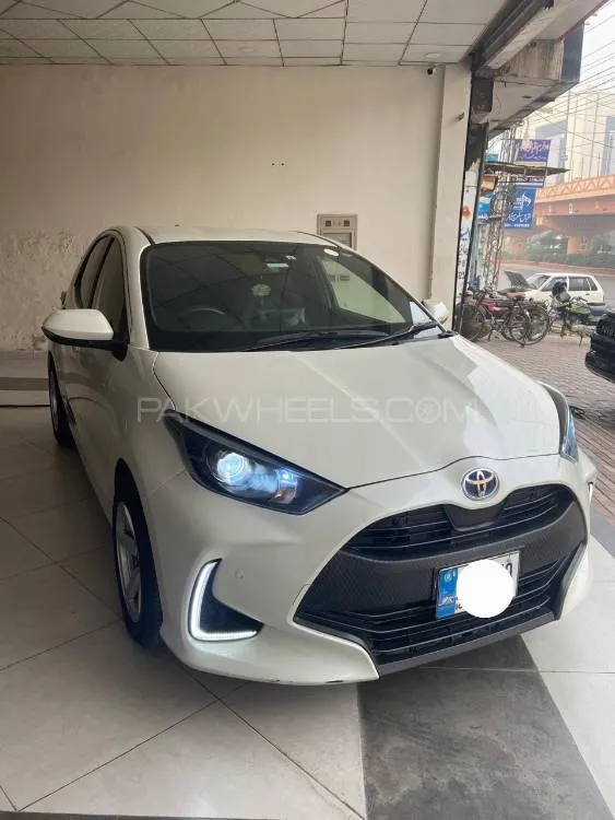 Toyota Yaris Hatchback 2020 for Sale in Multan Image-1