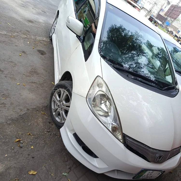 Honda Fit 2016 for Sale in Faisalabad Image-1